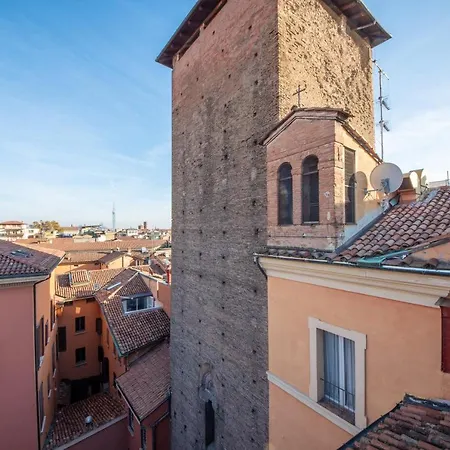 Housmart Corte Galluzzi 7/1 Apartment