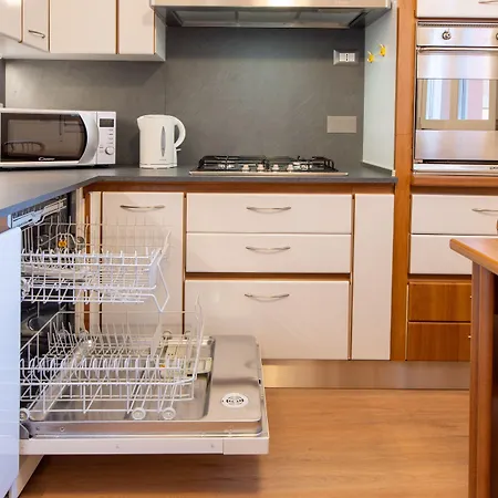 Housmart Corte Galluzzi 7/1 Apartamento