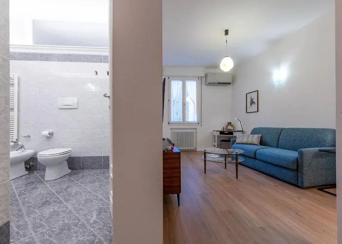 Housmart Corte Galluzzi 7/1 شقة *